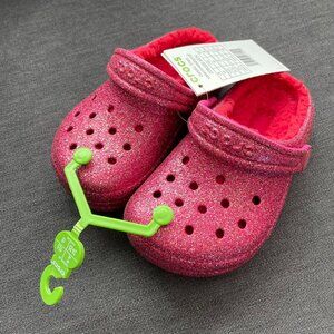 Kids’ Classic Lined Pink Glitter Clog kids sz 8